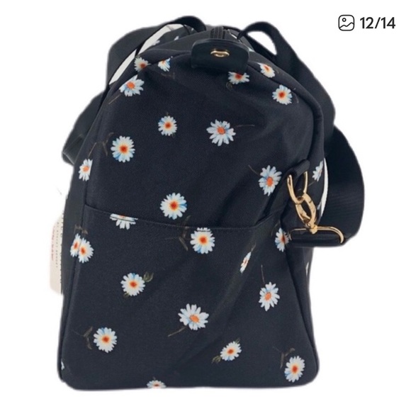 Alice + Olivia | Women’s Black/White Floral Daisy Print Crossbody Duffle Bag, OS - Picture 12 of 14